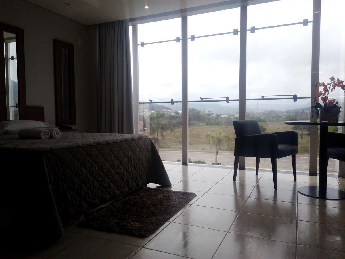 Hotel Colibris Lontras Екстер'єр фото